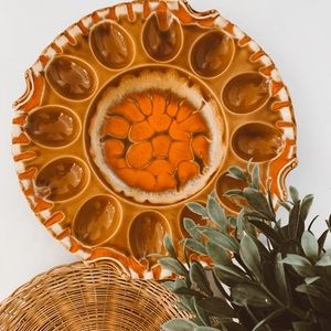 ❤️Vintage 1970s ceramic egg platter.